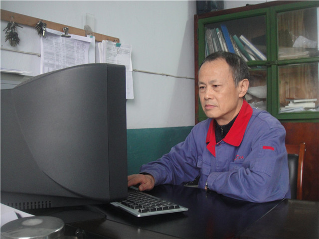 1刘建文在工作