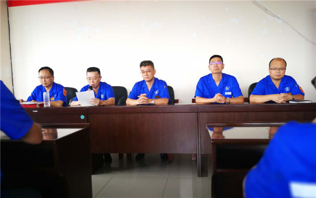 1中汽成配举行党建表彰大会.jpg