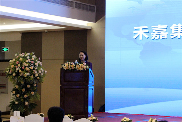 1哈哈体育集团总裁夏苇倩.jpg