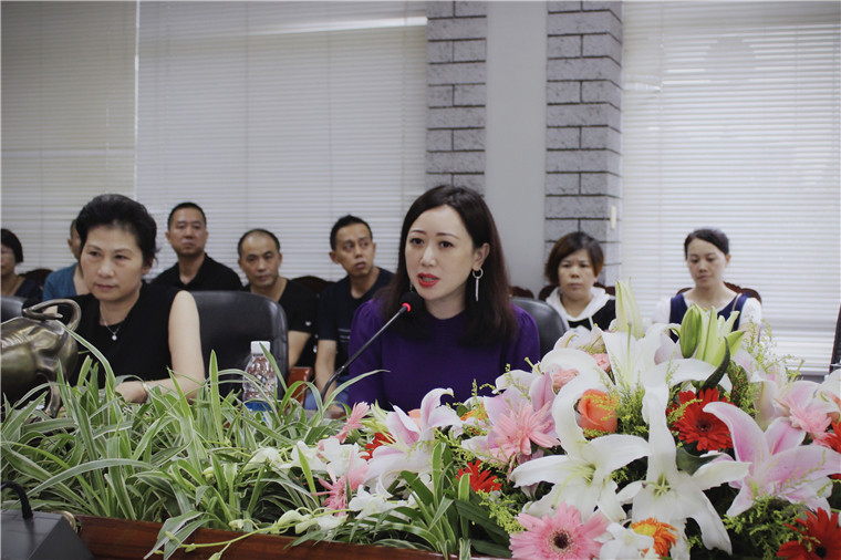 哈哈体育集团总裁夏苇倩致辞.jpg